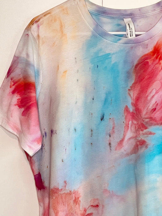 Pastel flowers ice dyed t- shirt. XLargel