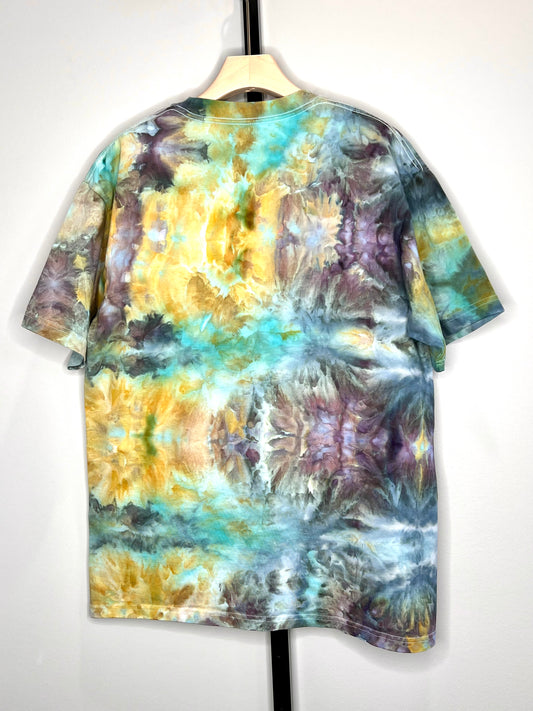 Reimagined peacock ice dyed short sleeve unisex shirt. Large