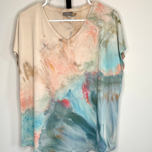 Monet modal ice dyed geode v-neck t shirts Large