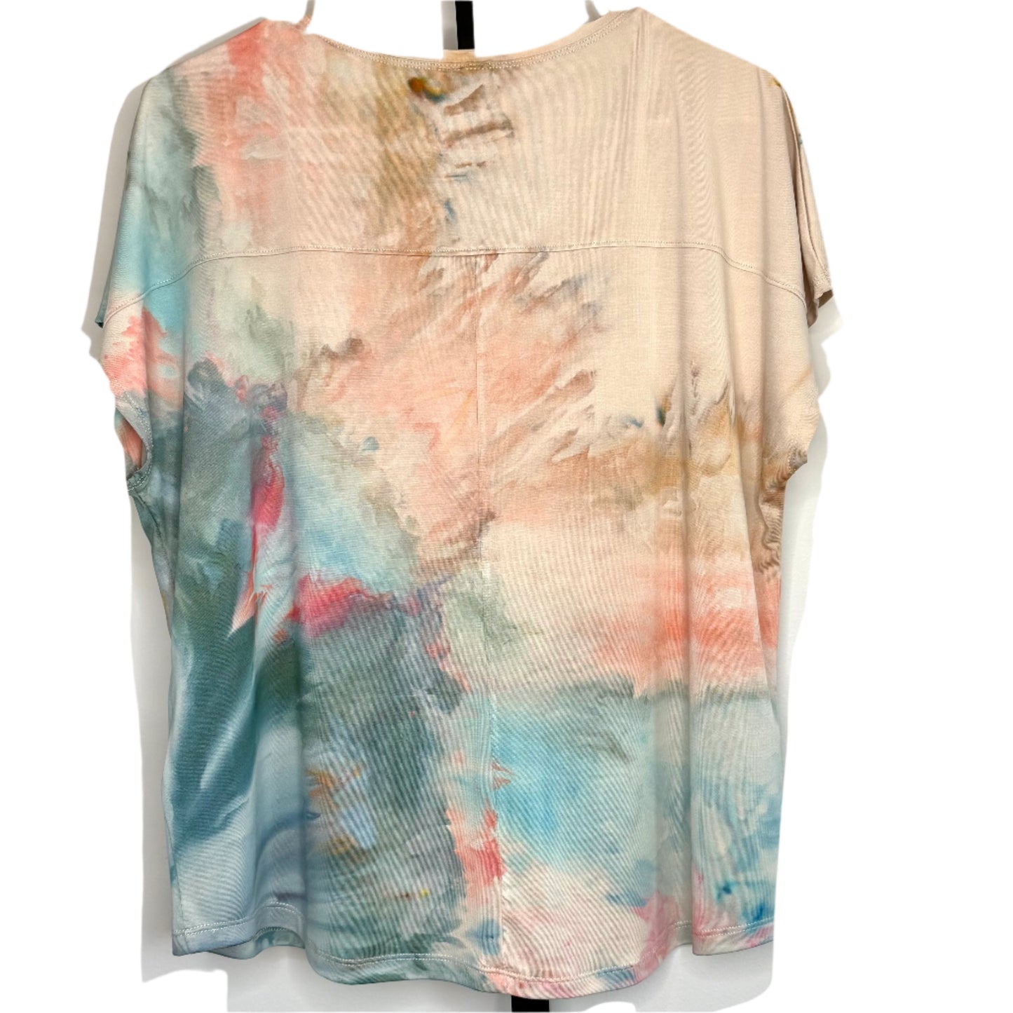 Monet modal ice dyed geode v-neck t shirts Large