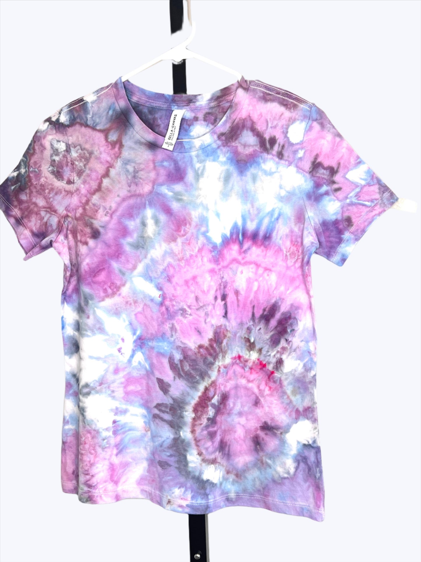 Light Purple geode t shirt- white
