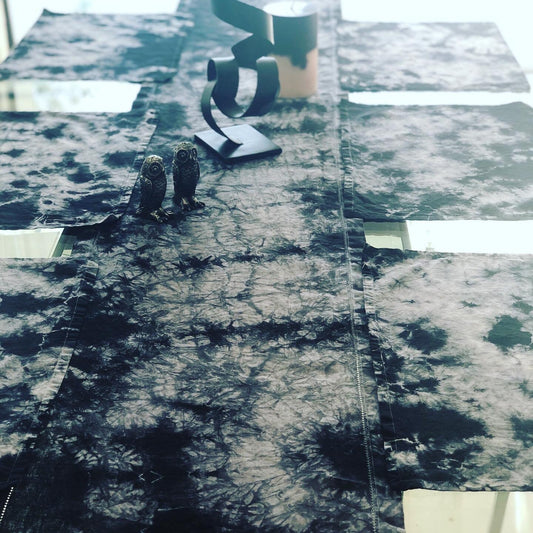 Placemats Black and white Shibori tie dye