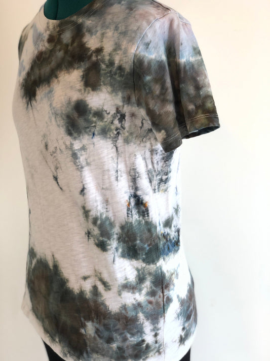 Grey/ blue tie dyed t-shirt