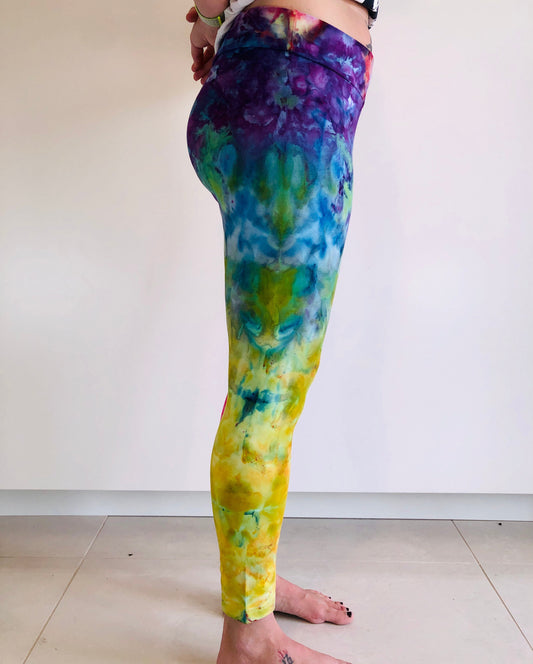 Rainbow tie dyed women’s leggings ankle length high waist.