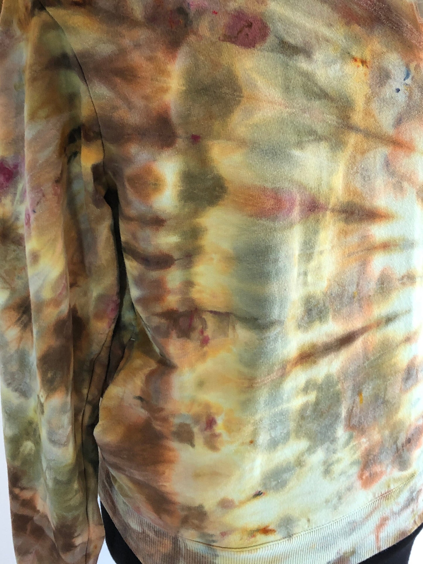 Tie dye sweatshirt with pockets- avacado Small