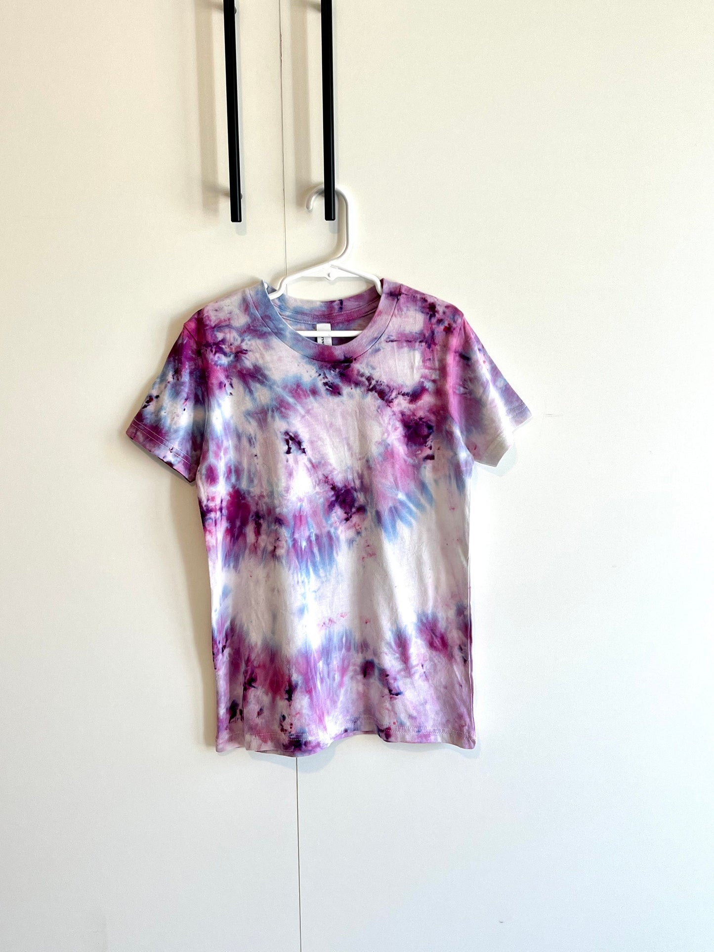 Purple and blue tie dye kids unisex shirt small 6-8