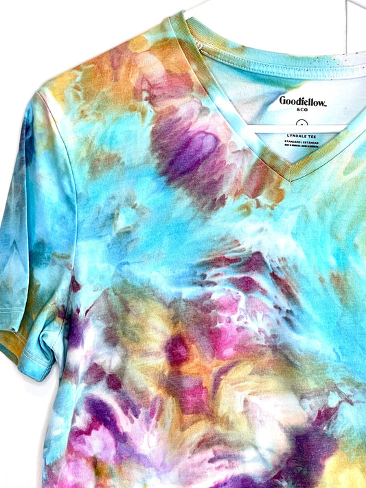 Monet inspired men’s/unisex tie dye t shirt- small.