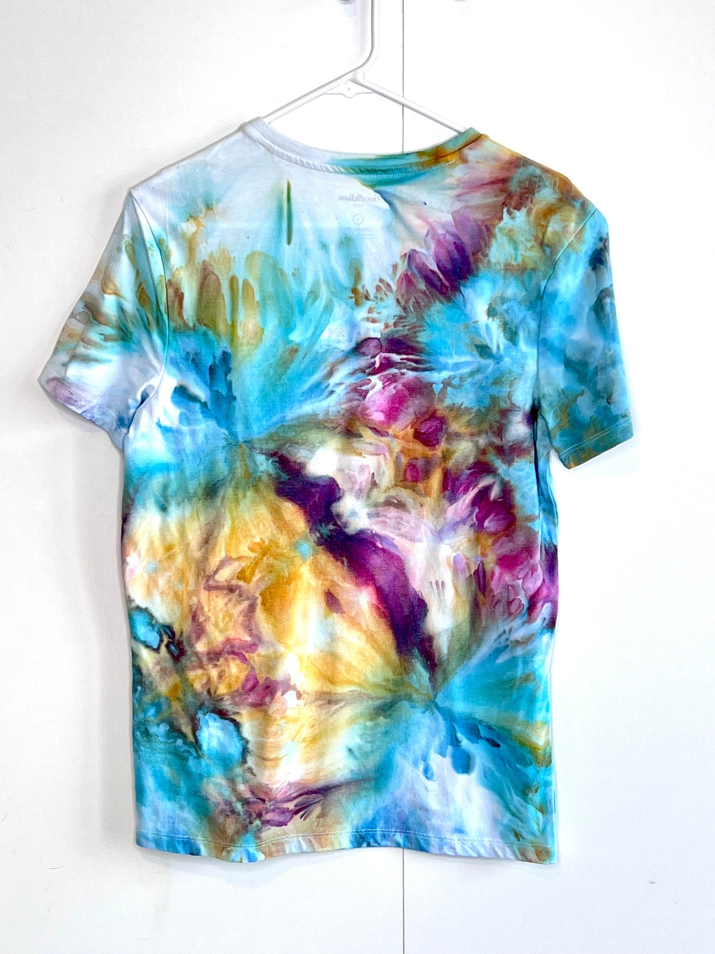 Monet inspired men’s/unisex tie dye t shirt- small.