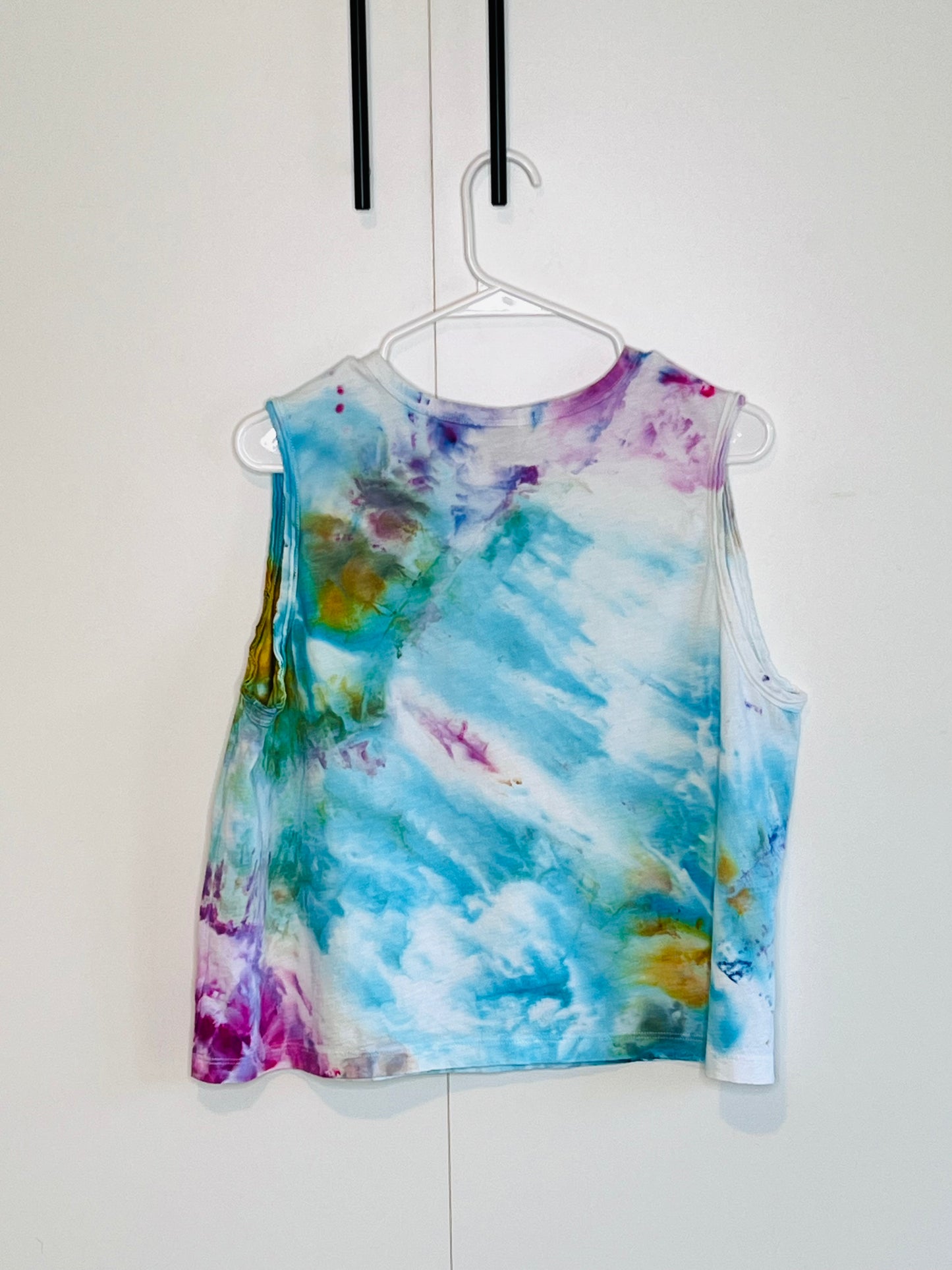 Pastel vibes ice dyed tank top X-large