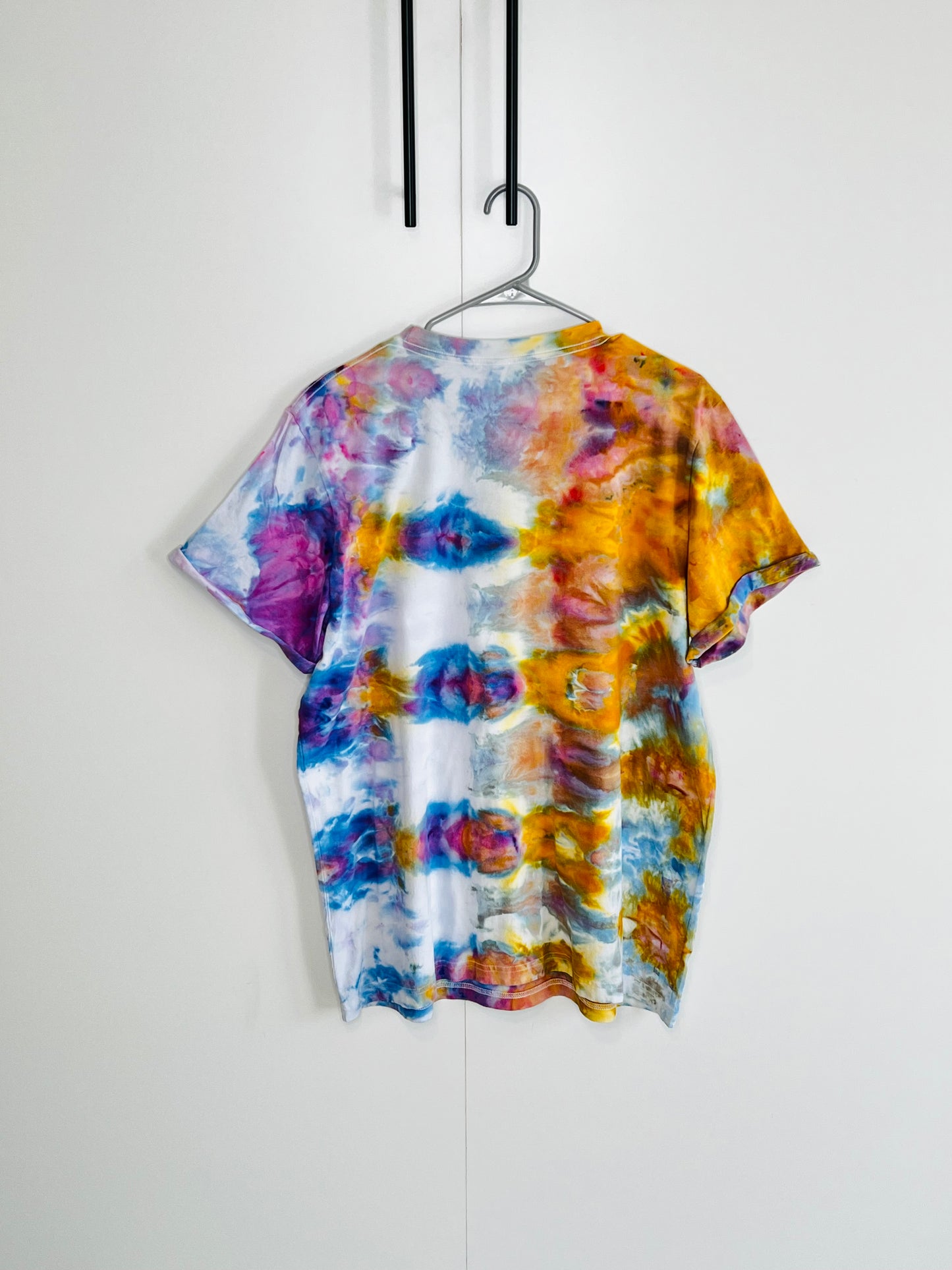 Blue, gold and purple abstract ice dye t-shirt X--LARGE