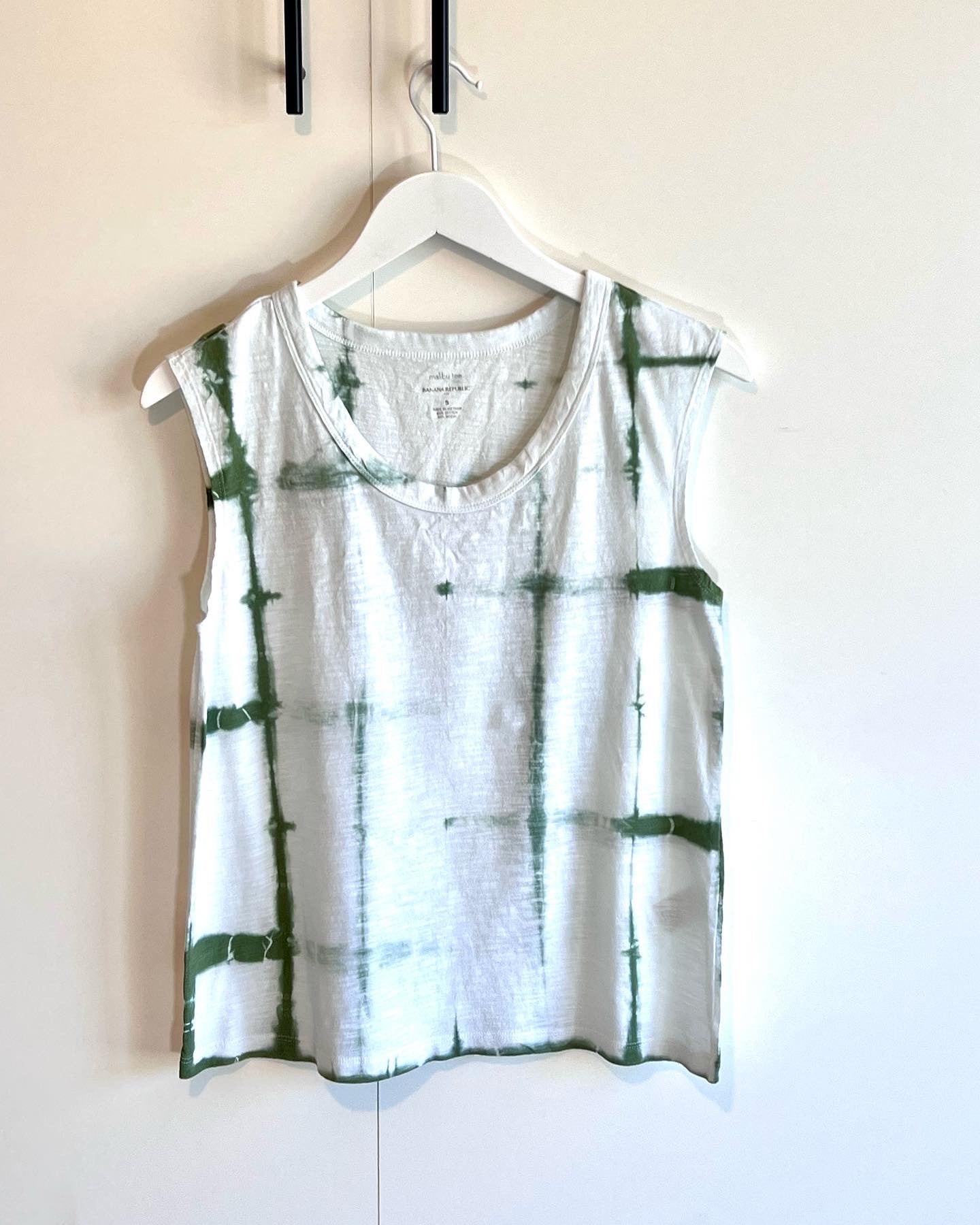 Green shibori tie dyed tank top. Small