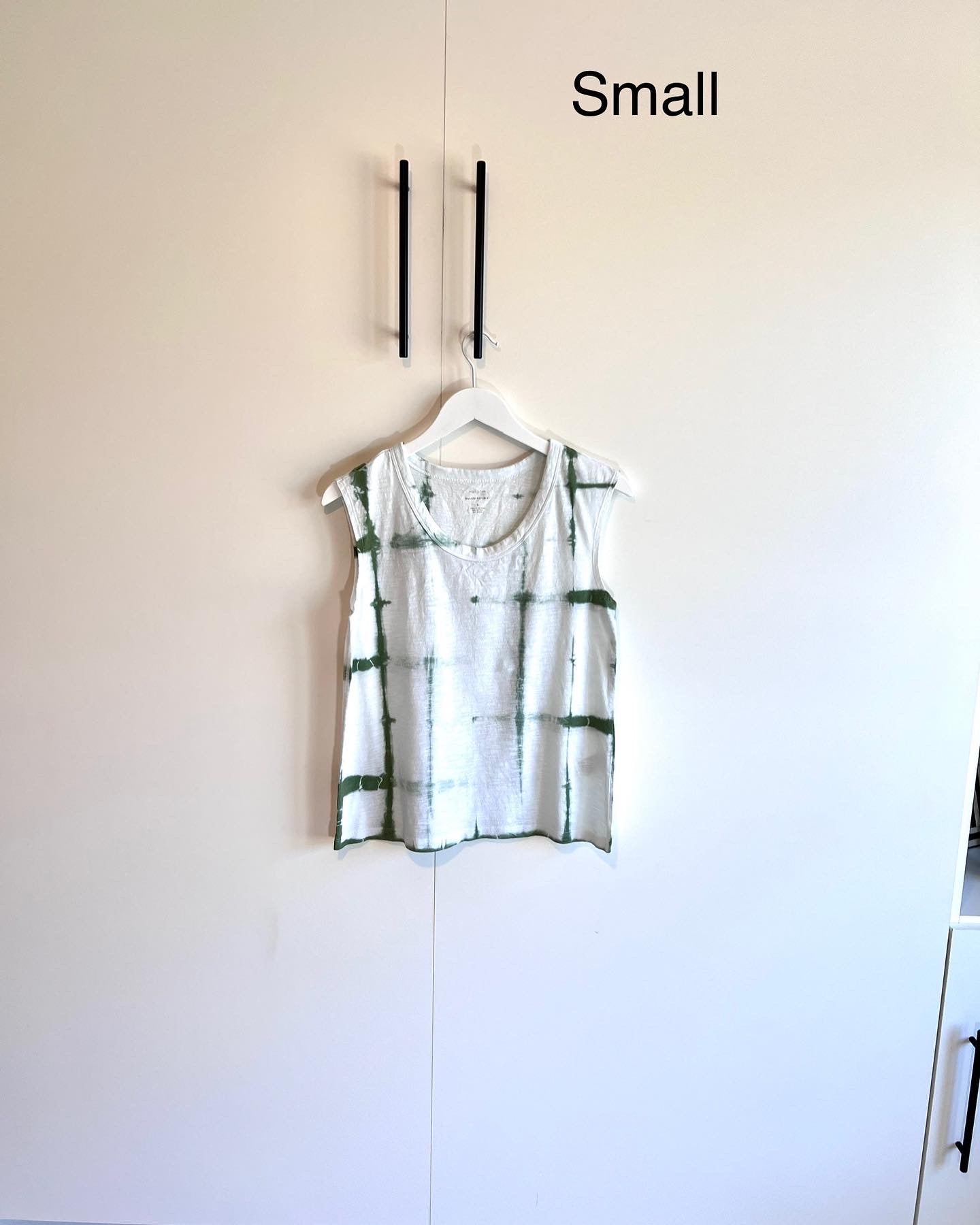 Green shibori tie dyed tank top. Small