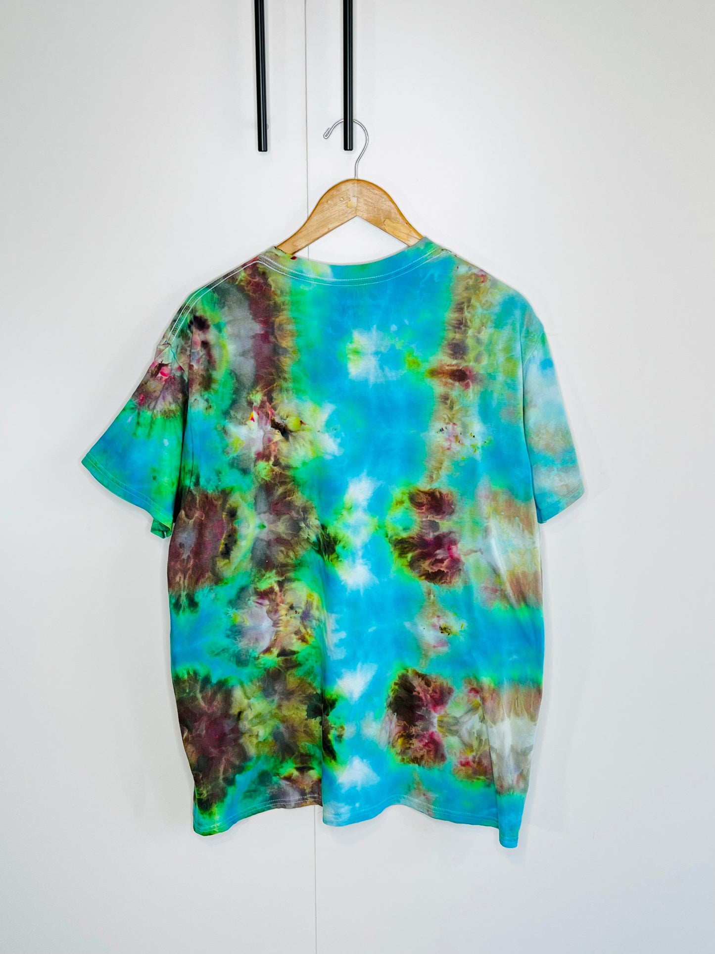 Blue and green ice tie dyed X-large unisex t- shirt