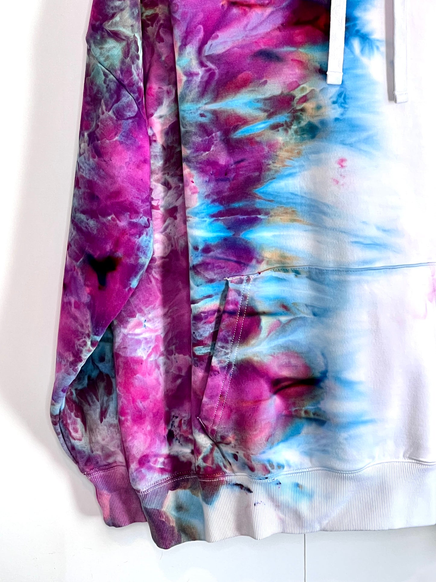 fuscia and blue fade ice dyed hoodie x-large