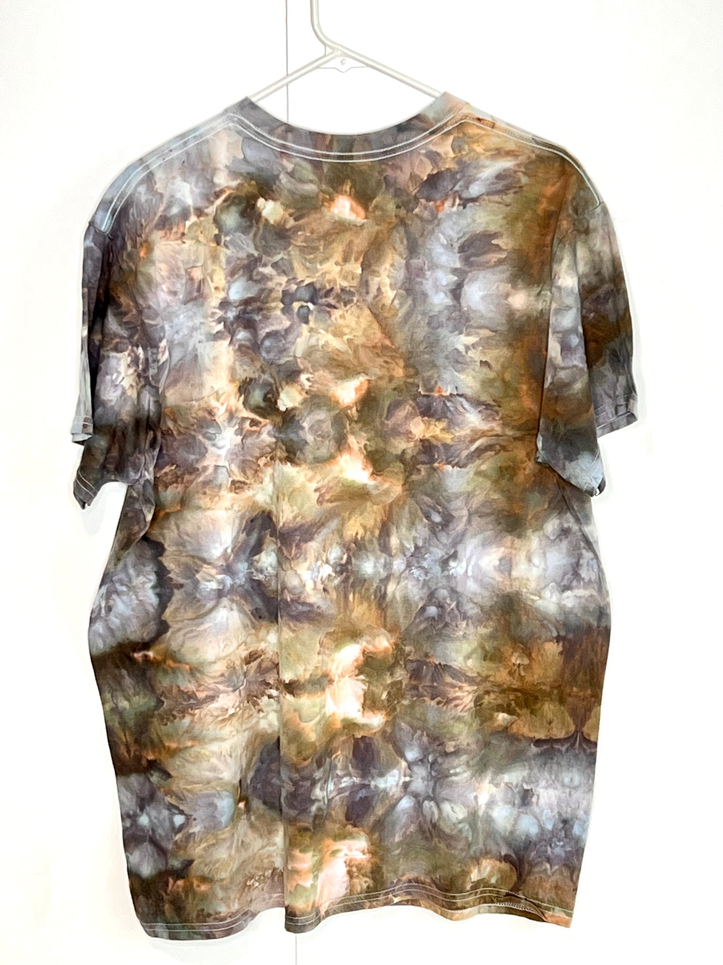 Bracken ice dyed short sleeve unisex shirt. X-Large