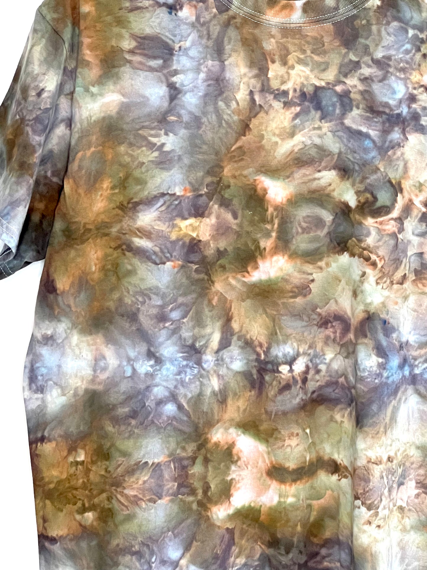 Bracken ice dyed short sleeve unisex shirt. X-Large