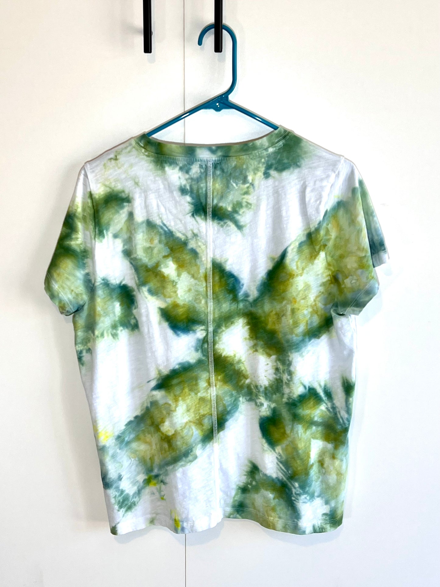 Green ice dye t-shirt- large