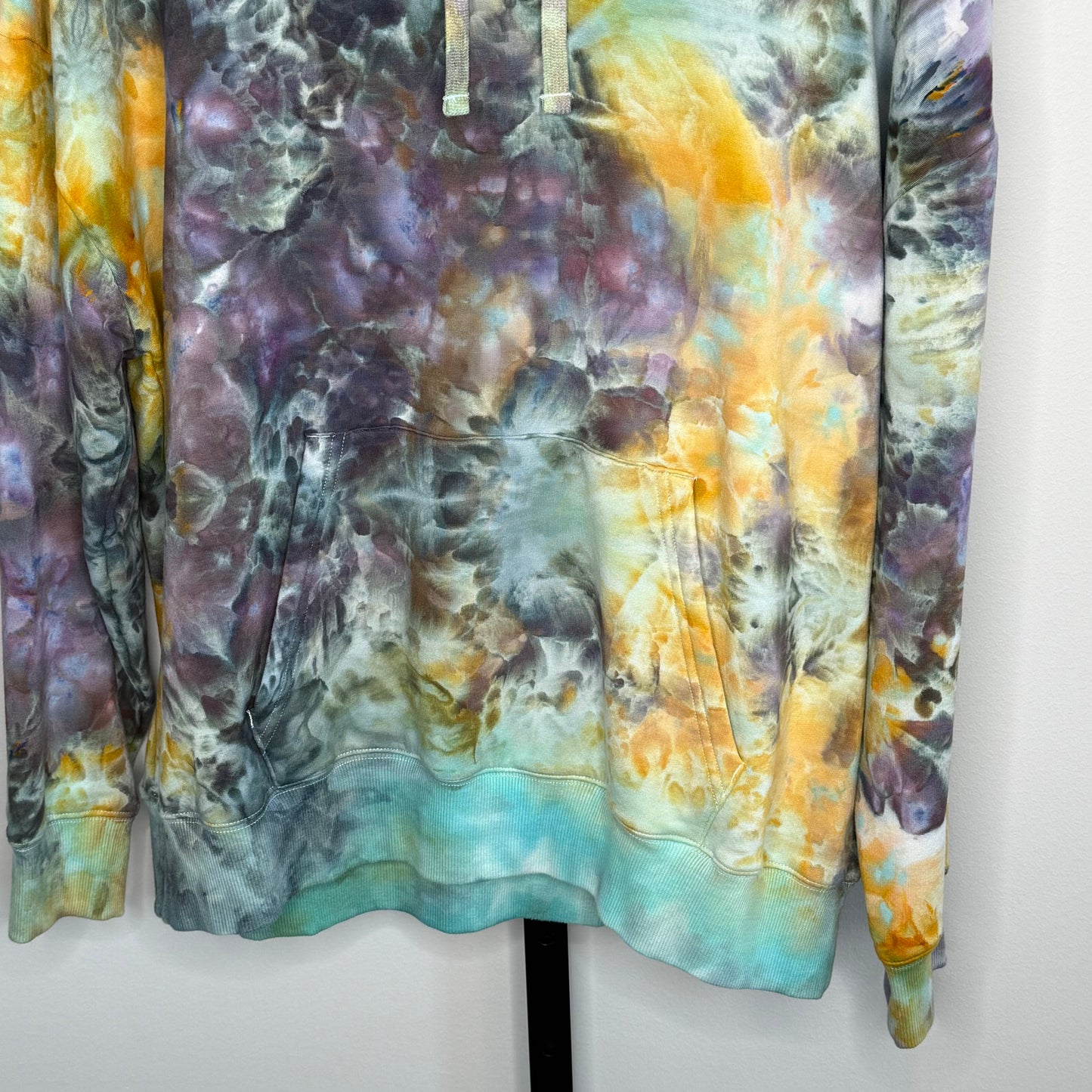 Reimagined peacock ice dyed buffalo hoodie x-large