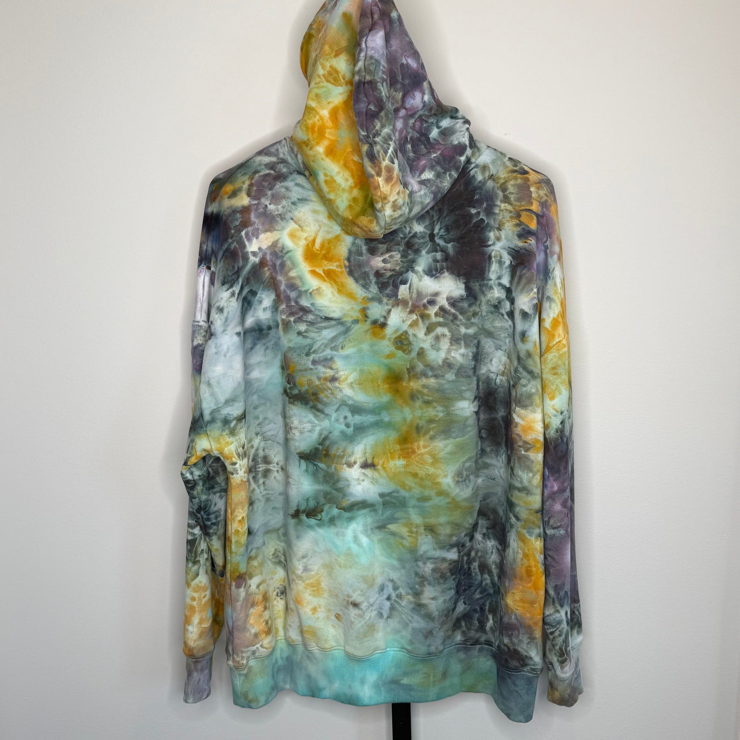 Reimagined peacock ice dyed buffalo hoodie x-large