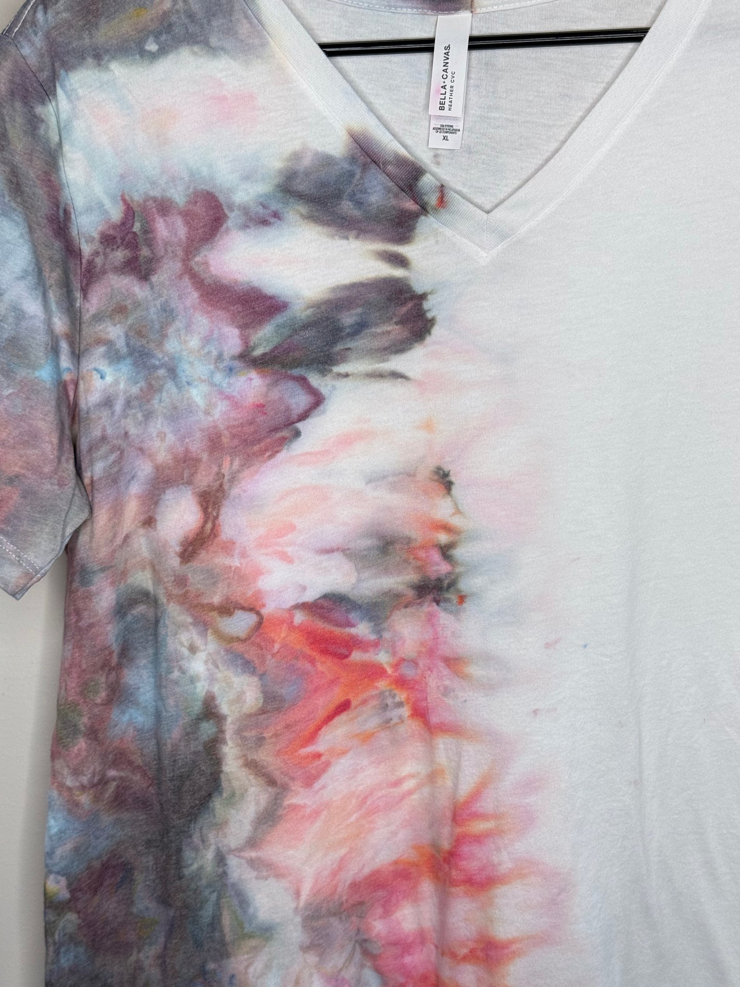 Coral and raven 1/2 and 1/2 ice dyed v-neck t shirt XL
