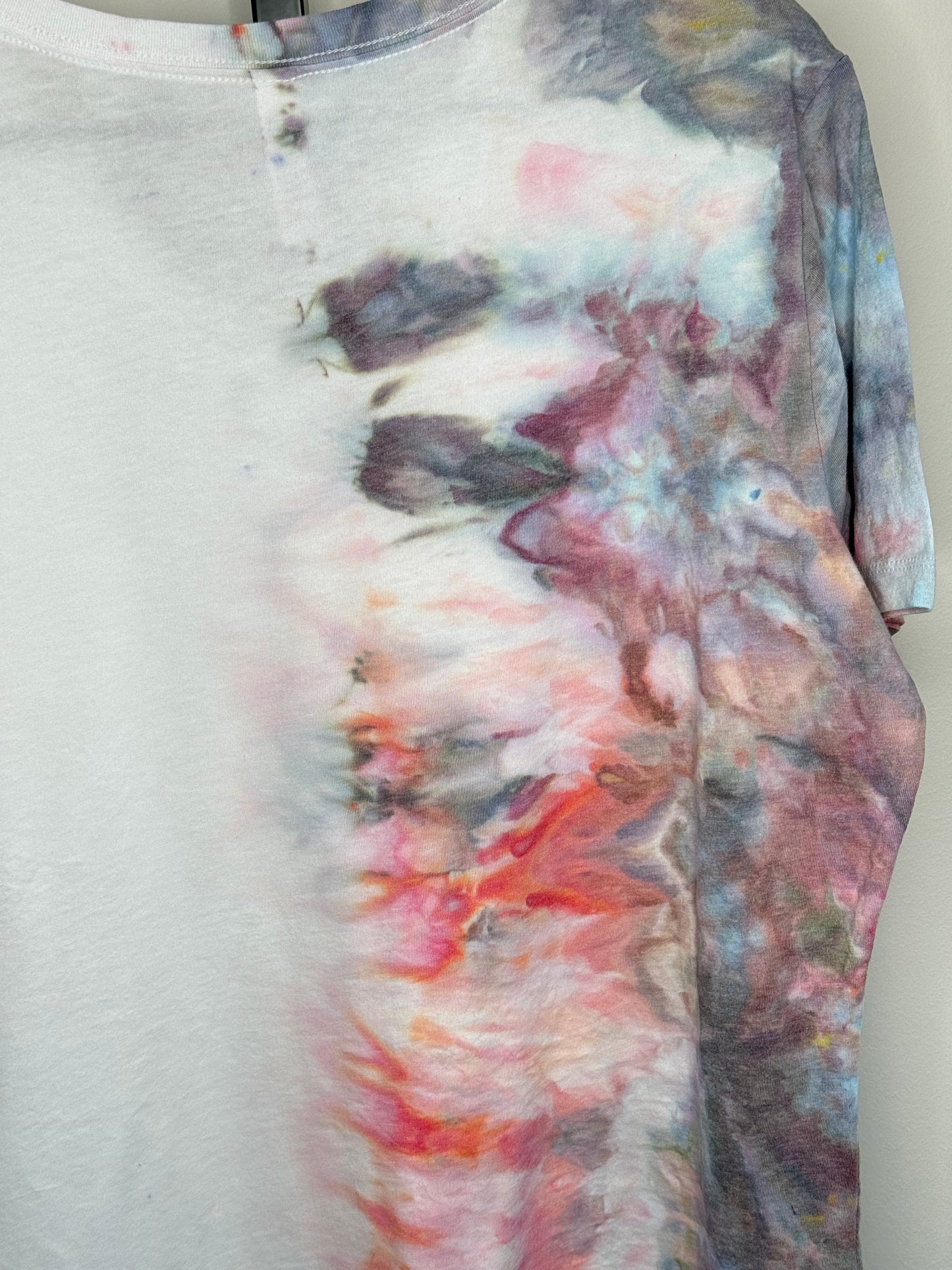 Coral and raven 1/2 and 1/2 ice dyed v-neck t shirt XL