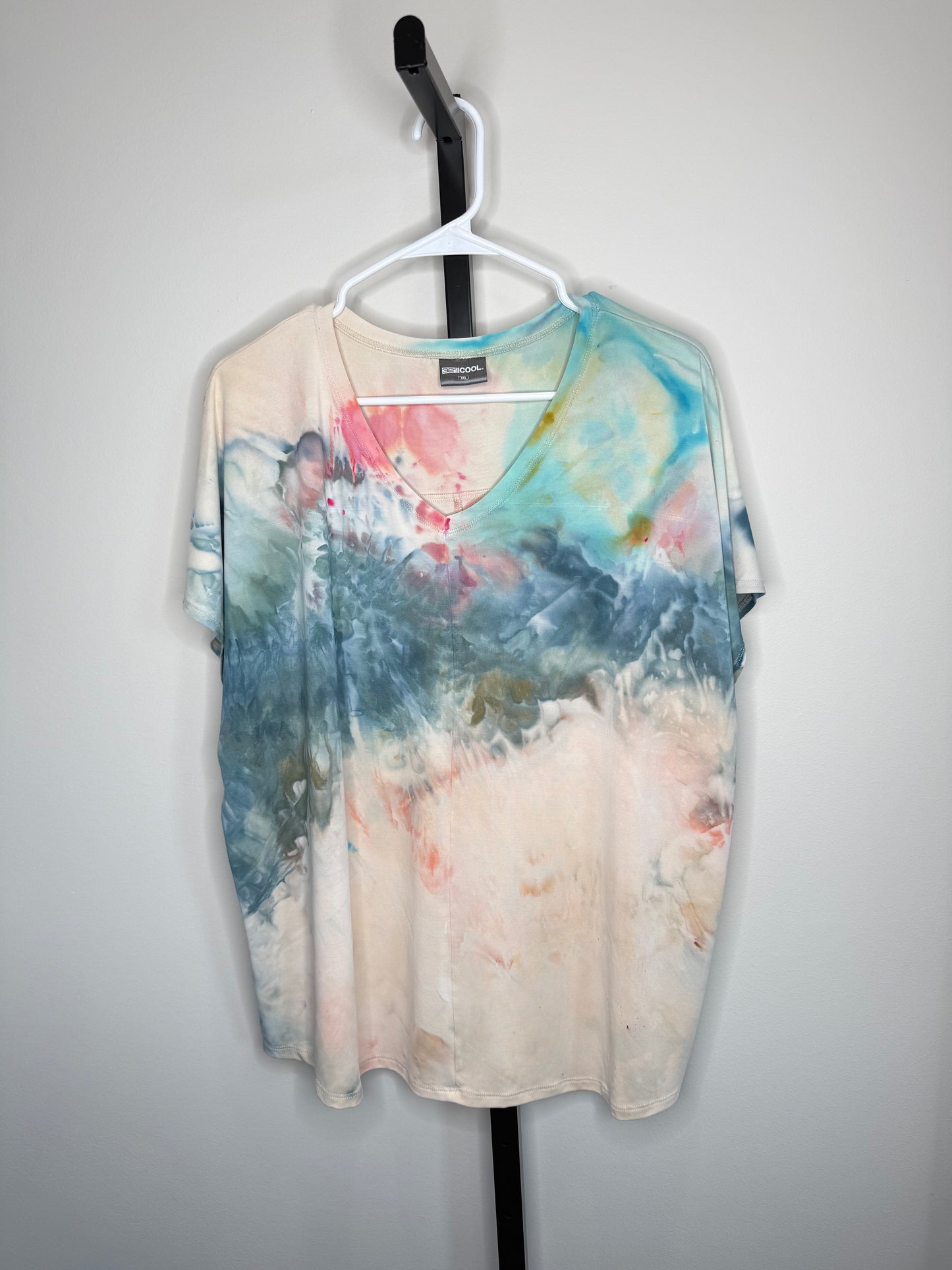 Monet inspired abstract modal ice dyed v-neck medium