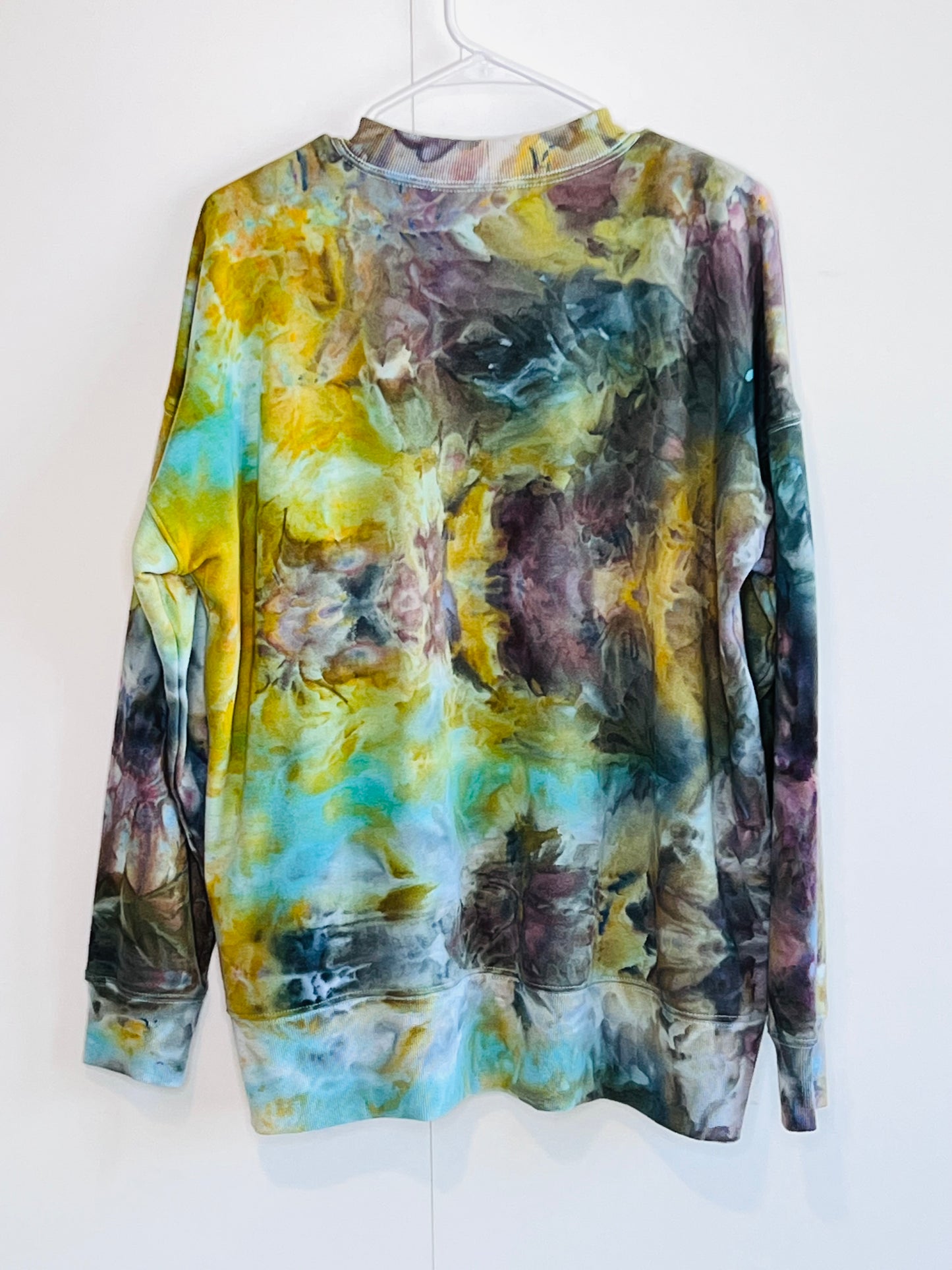 Reimagined peacock ice dyed sweatshirt with pockets-large