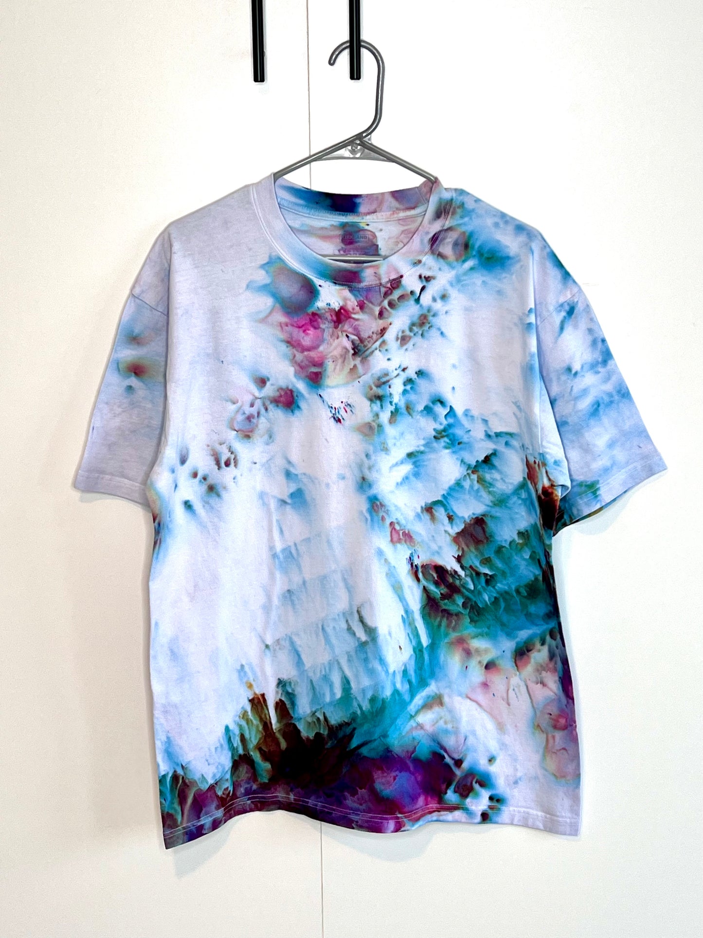 Strawberry Hill ice tie dye t shirt- large