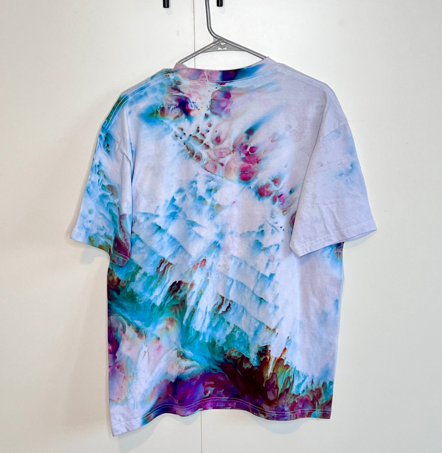 Strawberry Hill ice tie dye t shirt- large