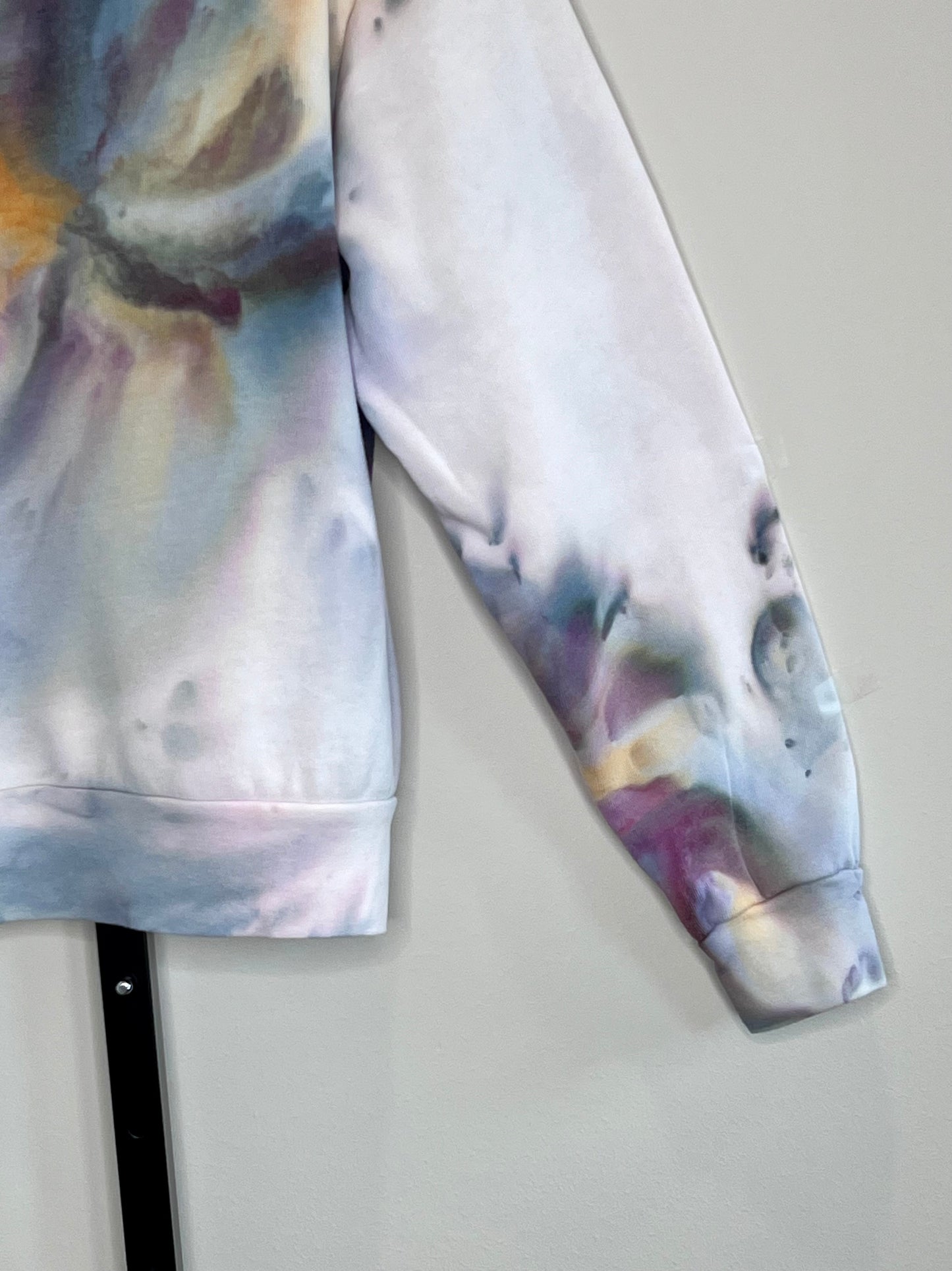 cosmic chaos ice dyed fleeced sweatshirt-small