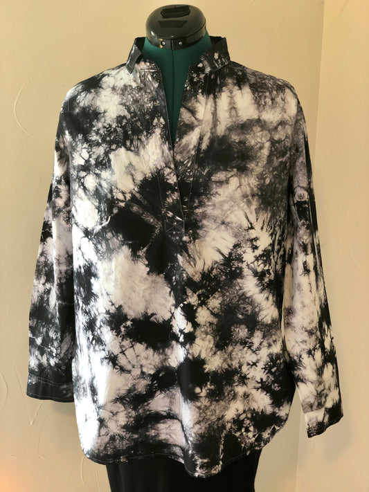 Stunning black and white tie dye pullover high low tunic-Small