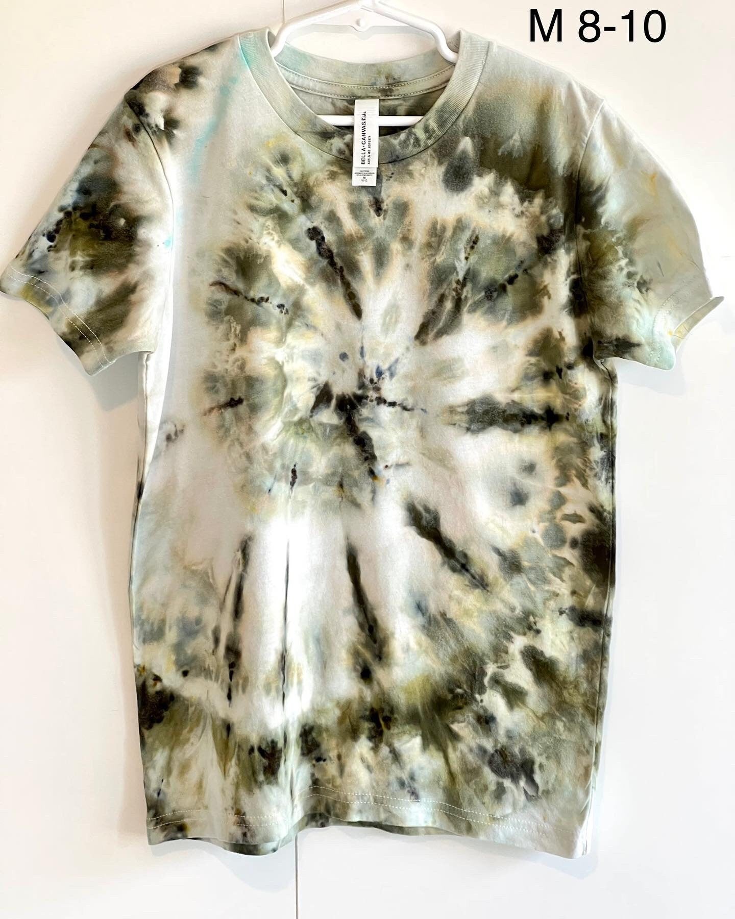 Army Green spiral tie dye kids t-shirt m 10-12