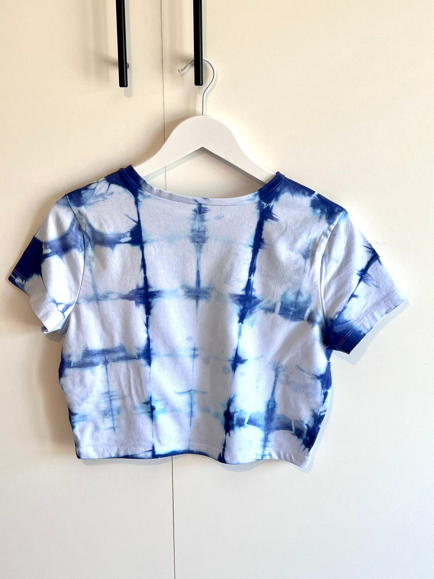 Blue shibori crop top.- xl- made from recycled plastics