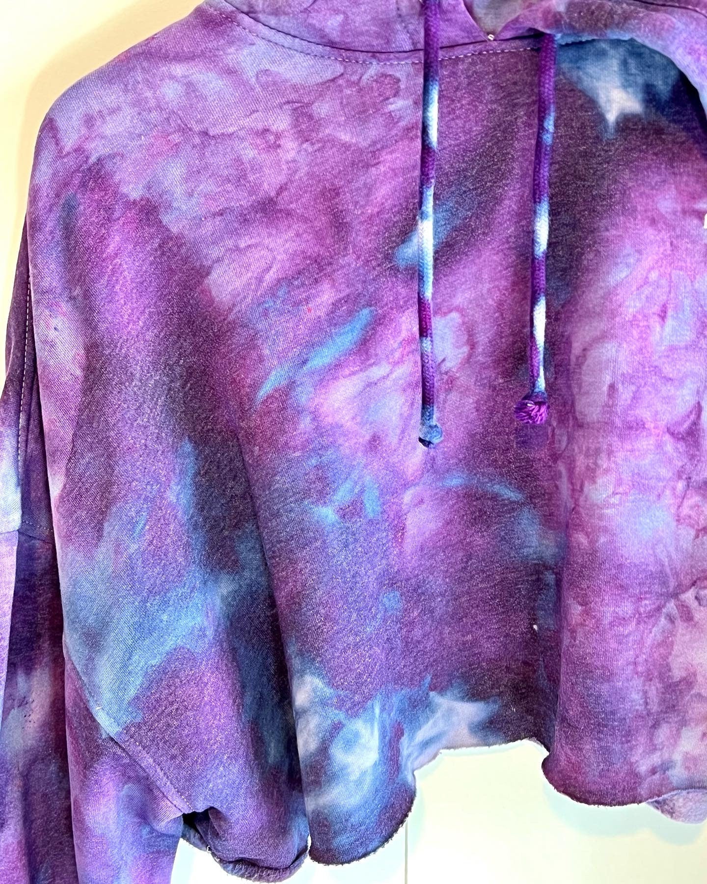 Moody purple cropped ice dyed hoodie- large