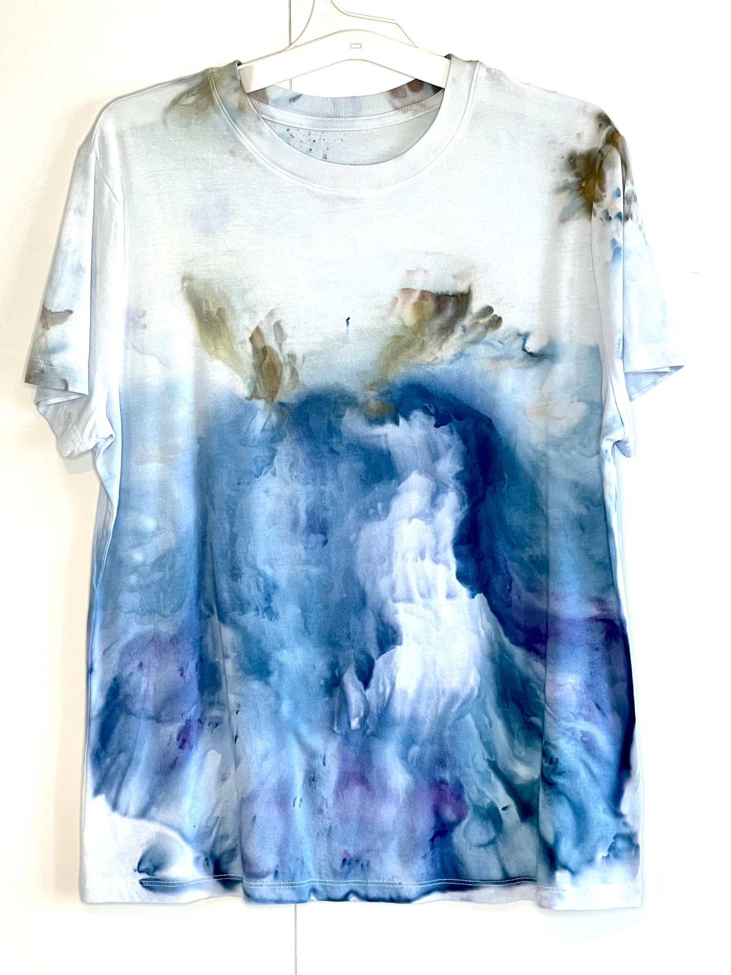 Blue abstract ice dye t-shirt-LARGE