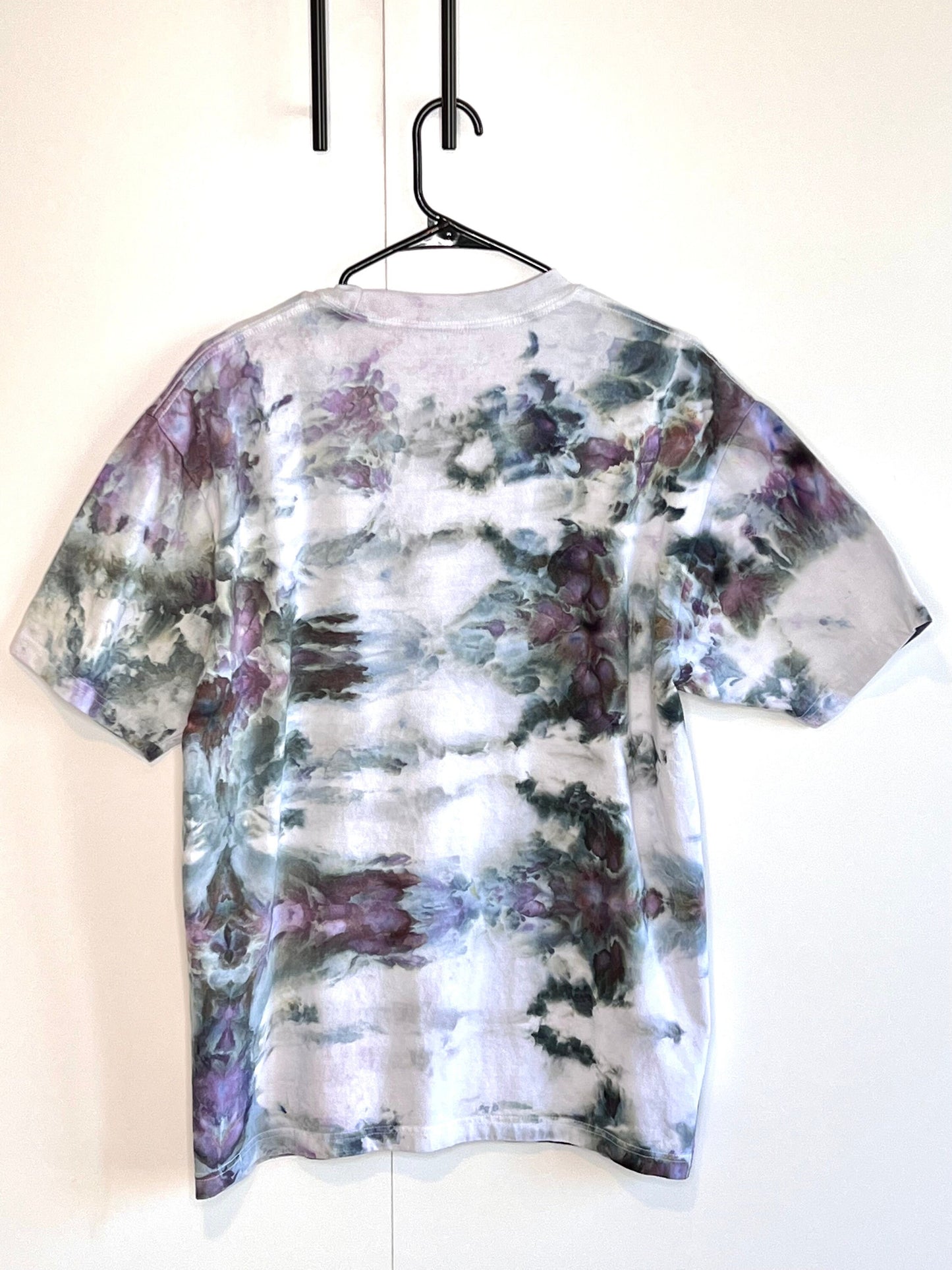 Purple ice dyed medium unisex t- shirt large